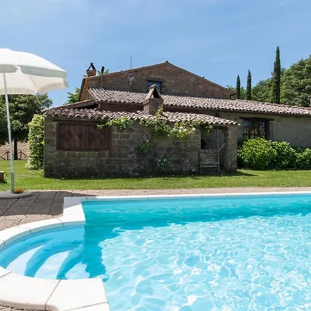 Villa Sleeps 6 Pool Wifi
